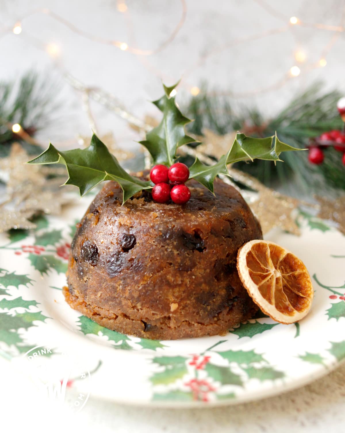 Traditional Christmas Pudding with Suet (Figgy Pudding) Sew White